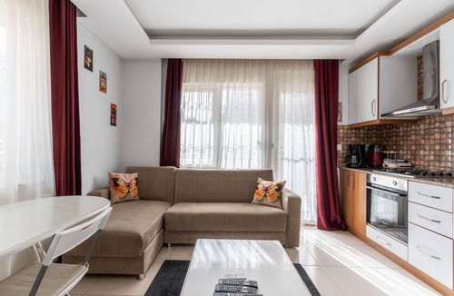 Antalya City Centre Apartment | Luminous Flat 4 min to Hadrian Gates in Antalya