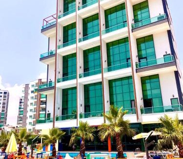 Tomuk Belediyesi Hotel | Luna Mare Resort Mersin
