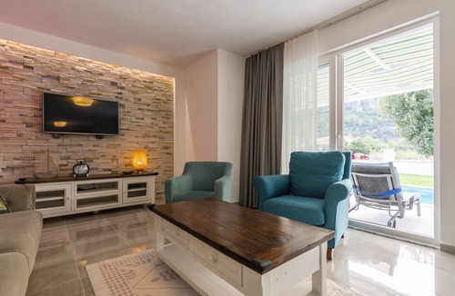 Dalyan Villa | Luxury 4 bedroom Private Villa Near The Dalyan River with Disabled Bathroom&Room