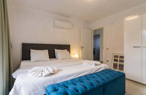 Dalyan Villa | Luxury 4 bedroom Private Villa Near The Dalyan River with Disabled Bathroom&Room