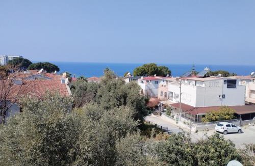 Kadnlar Denizi Mahallesi Apartment | Luxury property with full sea views, only 100 meters from the sea