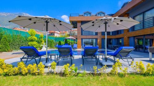 Oludeniz Villa | Luxury Villa Close to Shops and Restaurants -Large Garden Pool Table and Table Tennis
