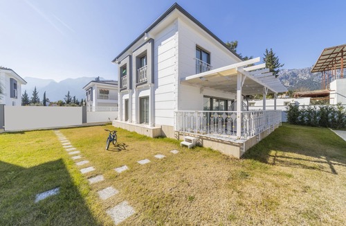 Goynuk Villa | Luxury Villa in a Peaceful Neighborhood w/Swimming Pool
