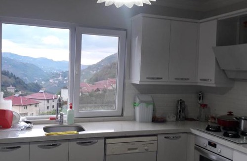 Akcaabat Apartment | Memiş Apartmanı
