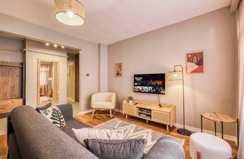 Moda Apartment | Modern, 3BR, Best Location