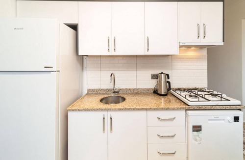 Kundu Apartment | Modern Flat with Balcony Close to Beach in Aksu