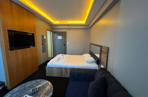 Atasehir Hotel | Near Palace