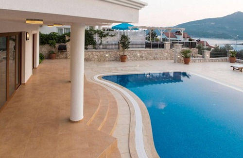 Kalkan Villa | Neria Duo, fantastic location and stunning sea view in Kalkan´s Kalamar Bay.