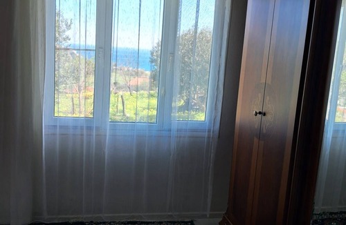 Karaburun Apartment | Peaceful Suite in Karaburun with Panoramic Sea View & Balcony