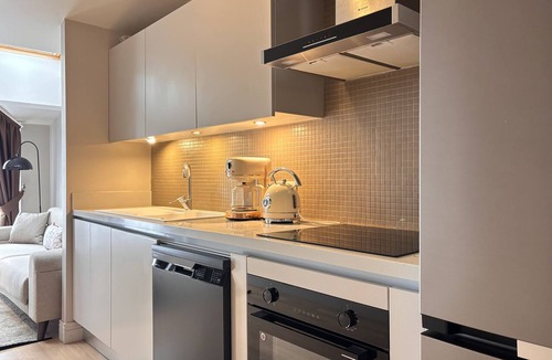 Karakoy Apartment | Penthouse Suite with Private Terrace