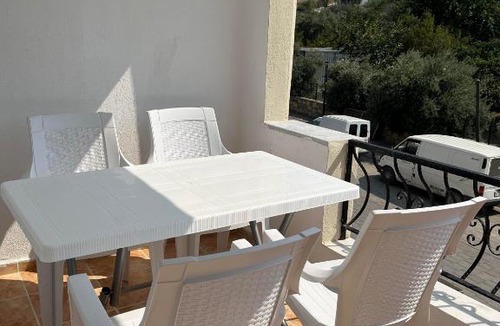 Gulluk Apartment | Pleasant Gulluk Apartment Near Seaside!