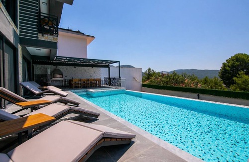 Fethiye House | Private Pool Villa in Fethiye Nature Views & 4 Bedrooms