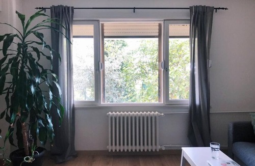 Cihangir Apartment | Quiet and Charming 2-bedroom apartment with WiFi, AC in the heart of Istanbul