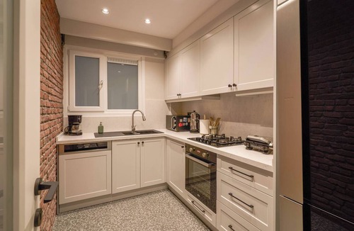 Moda Apartment | Renovated, Stylish, 3BR Kadıköy