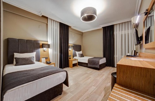 Mezetli Hotel | Sahil Martı Hotel