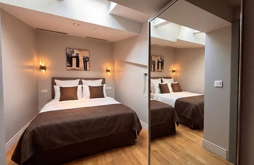Karakoy Apartment | Skylit 1BR with terrace near Galataport