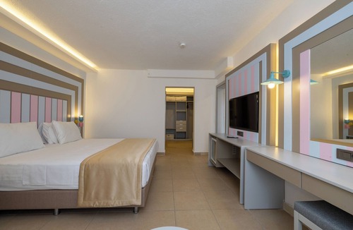 Turgutreis City Center Resort | SOLANA BY YELKEN - All inclusive