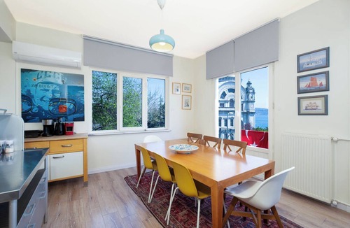 Kabatas Condo | Spacious 3BR Apartment · Bosphorus & Dolmabahçe View · Central Beyoğlu