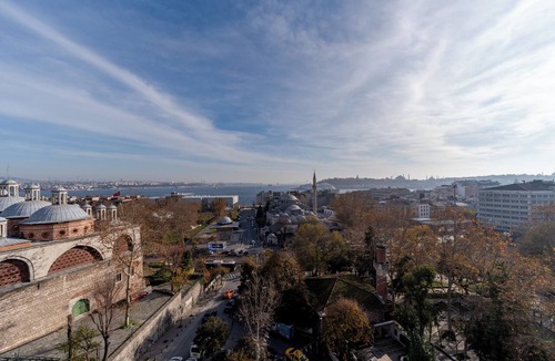 Tophane Apartment | Spacious Terrace Apartment with 360 Bosphorus Views & Elevator