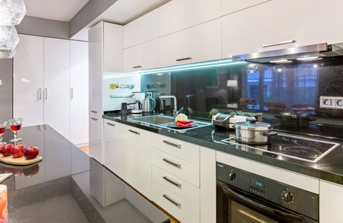 Kabatas Apartment | Splendid Flat with Excellent Location in Beyoglu