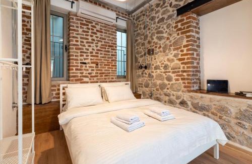 Konak Apartment | Stone studio just a 3min walk from the Clock Tower