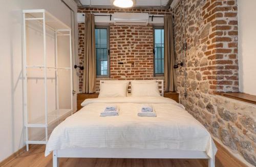 Konak Apartment | Stone studio just a 3min walk from the Clock Tower