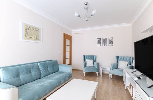 Maltepe Apartment | Stunning Coastal Retreat 10 min to Bagdat Avenue-