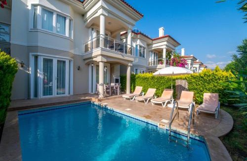 Fethiye City Center Villa | Sunset Beach Club Aqualettings Oyster 5