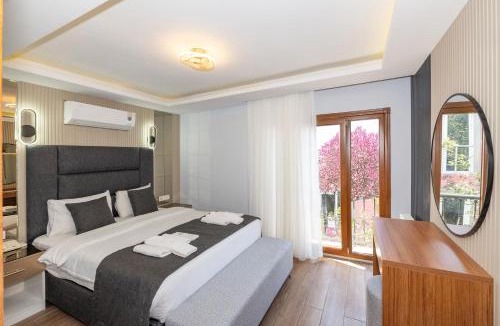 Taksim Hotel | T-Square Residence