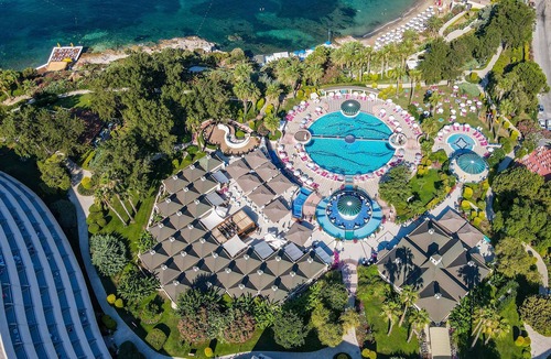 Kadnlar Denizi Mahallesi Hotel | The Grand Blue Sky International