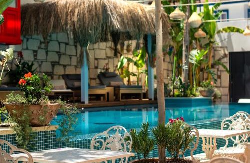 Kusadasi City Centre Hotel | TNR Otel & Spa