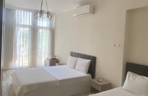 Akhisar Hotel | Toprak otel pansiyon