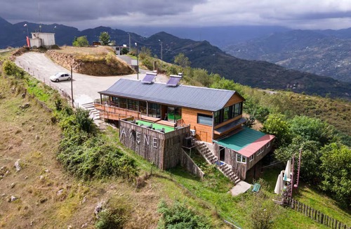 Akcaabat House | Trabzon’da Jakuzili Deniz, Dağ Manzaralı Bungalov