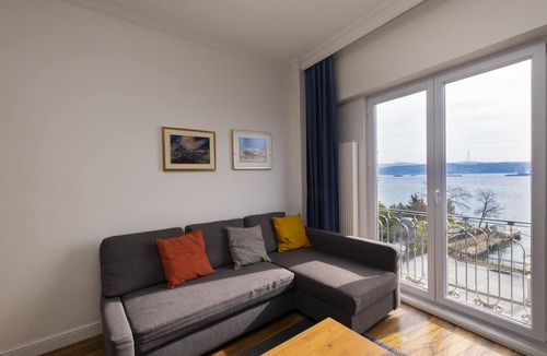 Kabatas Condo | Trendy 2BR Apartment · Bosphorus & Dolmabahçe View · Central Beyoğlu