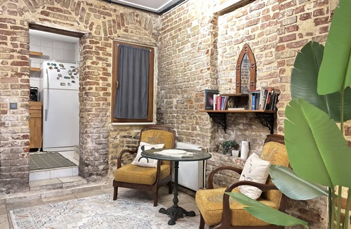 Balat House | Unique 5BR Art House in Balat w/Garden