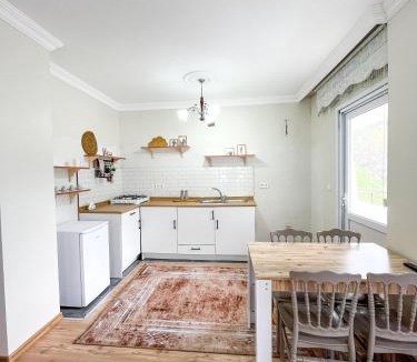 Caykara House | Uzungöl’e Yakın Doğadaki Eviniz
