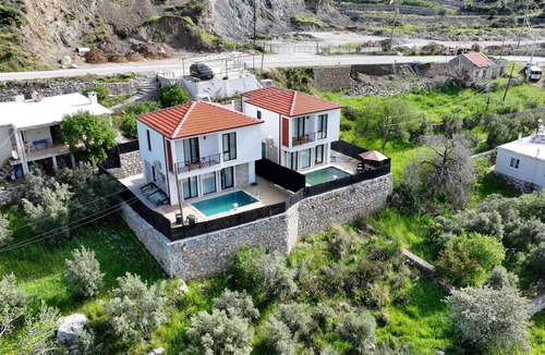 Sogut Villa | Villa Begonvil özel havuzlu lüks villa,özel bahçe ve veranda , açık alanda masa,