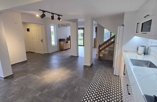 Bogazkent Villa | Villa Olinda | 4BR Family Triplex & Shared Pool