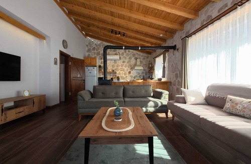 Seydikemer Villa | VILLA SERENE 3-bedroom villa in soothing Yakaköy/Fethiye with a cool breeze