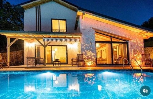 Seydikemer Villa | VILLA SERENE 3-bedroom villa in soothing Yakaköy/Fethiye with a cool breeze