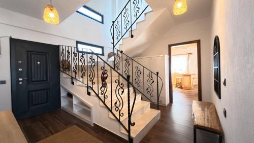 Seydikemer Villa | VIlla Serene