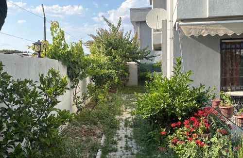 Kadıkalesi Mh. Villa | Villa Tülüşah with own Garden and Fruit Trees, 950m to Love Beach, 2 Bedrooms