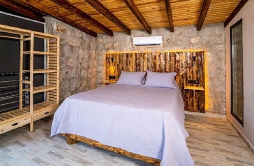 Uzunyurt Villa | Villa with Private Garden and Pool in Faralya - AWZ 229