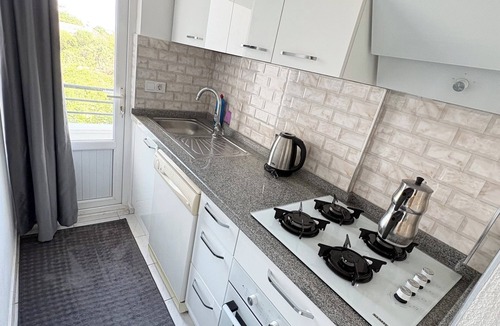 Konyaalti Apartment | well-located, spacious 1+1 apartment close to the sea