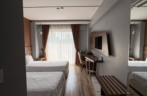 Sivaslı Bed & Breakfast | Yalim Garden Park Otel