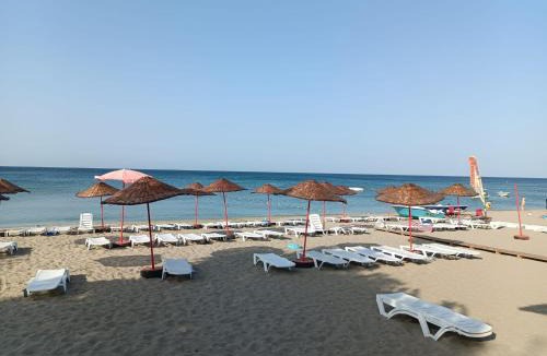 Buyukcekmece Apartment | YAZ-KIŞ, SAHİLDE, SİTEDE, KONFOR, MANZARALI, KLİMALI Daire