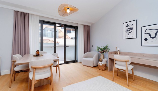 2-Bedroom and 2-Bathroom - Central Location - New Building - Elevator - Parking in İstanbul