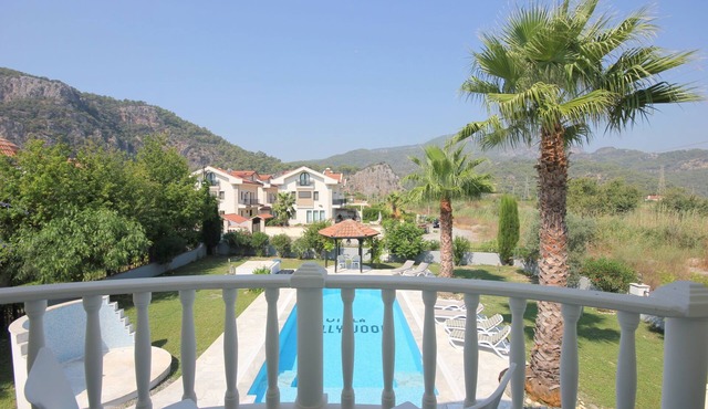 A beautiful Luxury Detached Villa, Large Private Pool & Grounds in Quiet Area