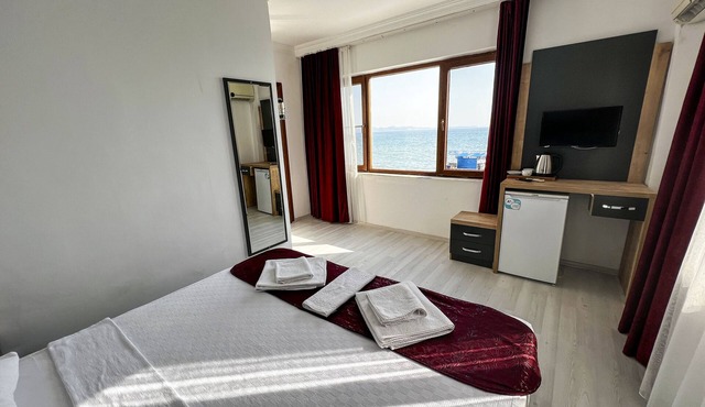 Akçay Pier Hotel & Beach