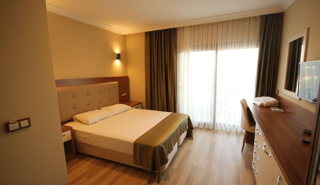 Alptekin Otel